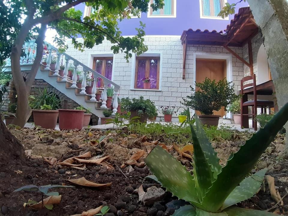Guesthouse Hlias Gloria Berat Esterno foto