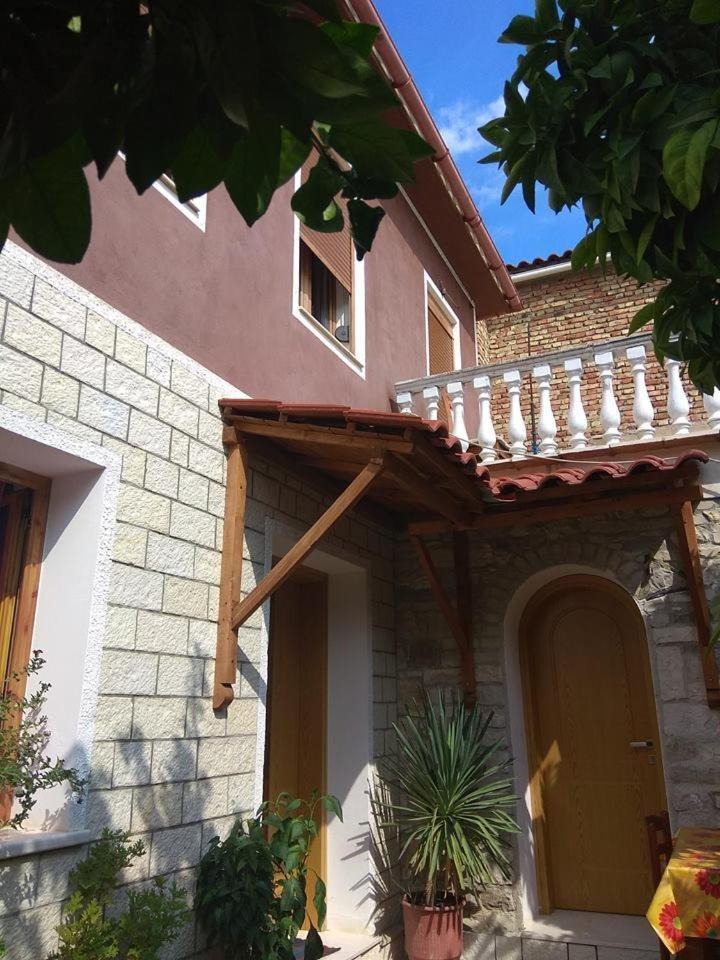 Guesthouse Hlias Gloria Berat Esterno foto